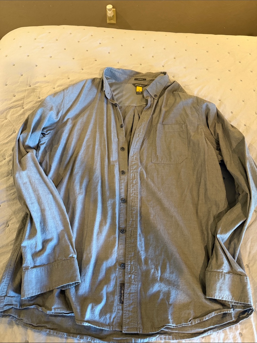 Eddie Bauer Men's Light Gray Button-Down Shirt